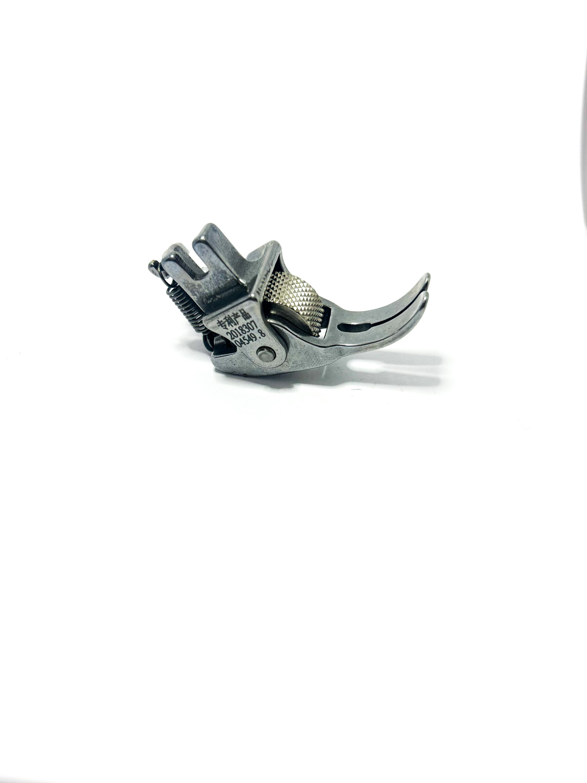 Calcador Pe Ponto Corrido Ponto Preso Maquina Reta Calcador Pe Rolo Roda Metalico Estriado CROCHE Calcador Metalico Rolo Estriado Indicado para Materiais Medios e Gross scaled